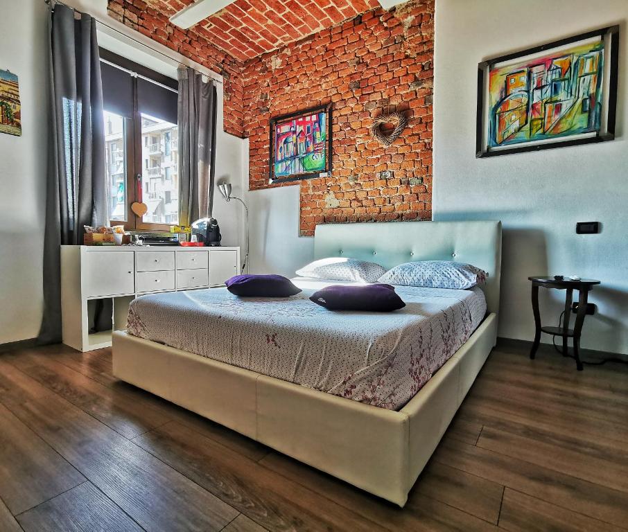 Bed & Breakfast Regis — Alloggio a Chivasso, Torino
