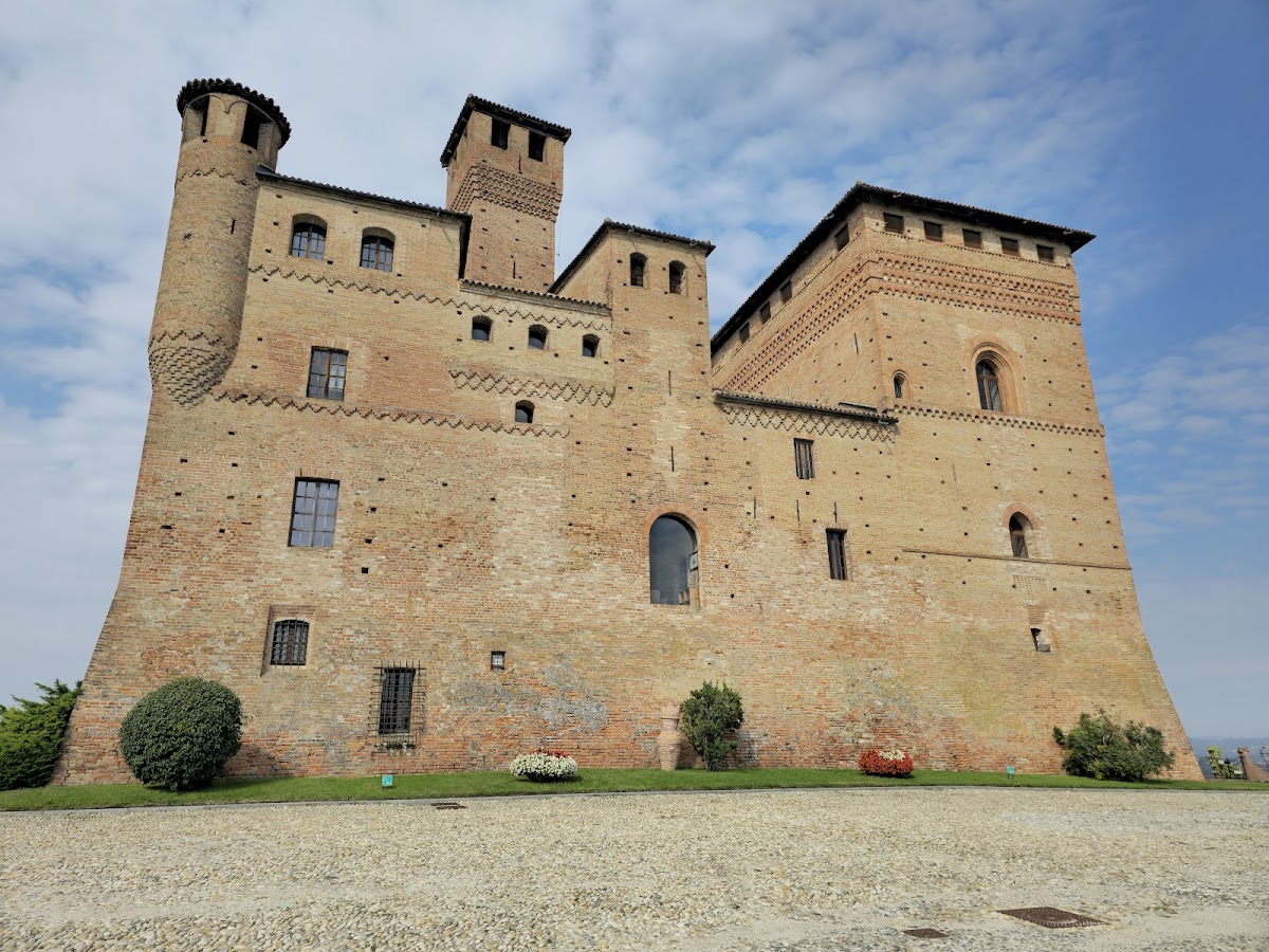 Castello di Grinzane Cavour
