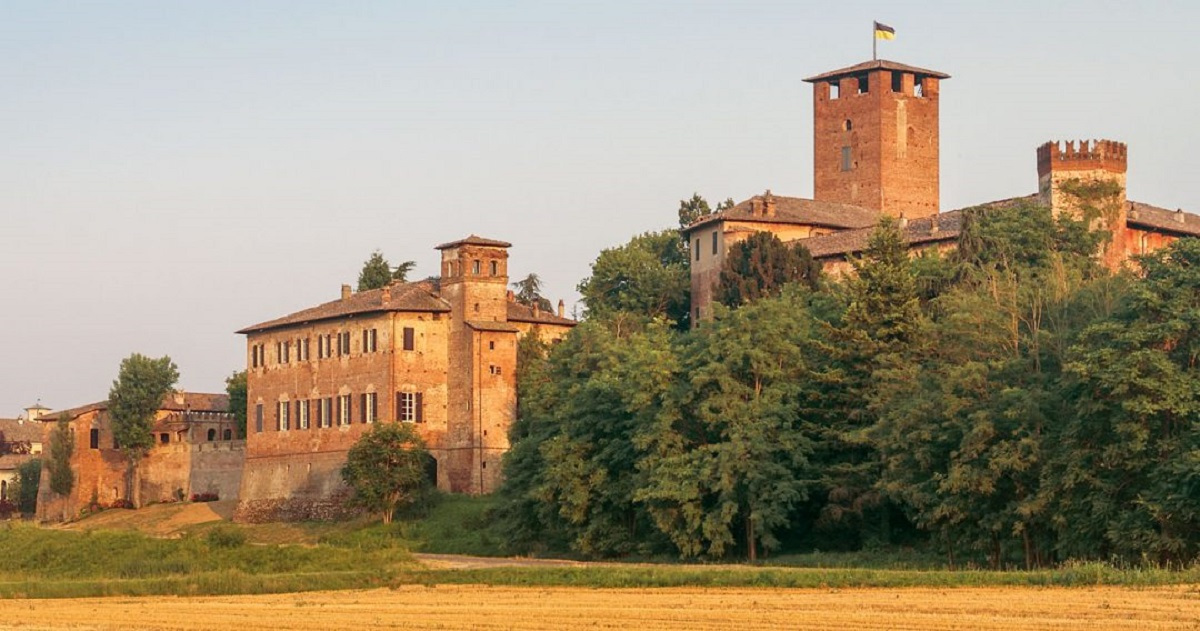 Castello di Sarmato — Punto di interesse , Milano