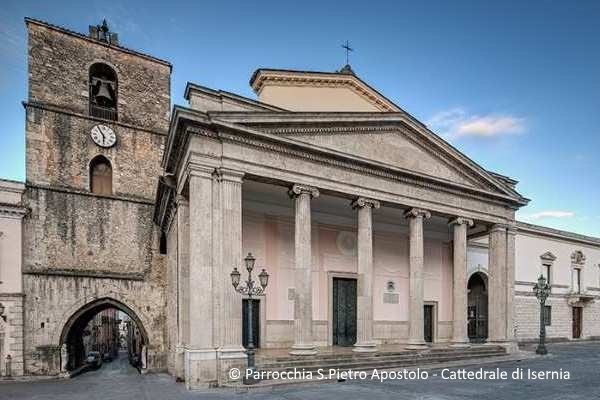 Cattedrale di San Pietro Apostolo — Punto di interesse a Isernia, Isernia