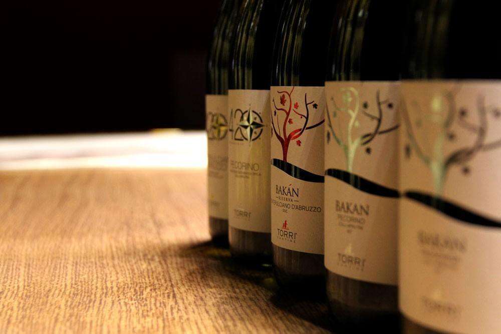 Torri Cantine Pescara centro - Aperitivi e Vino sfuso biologico — Ristorante a Pescara, Pescara