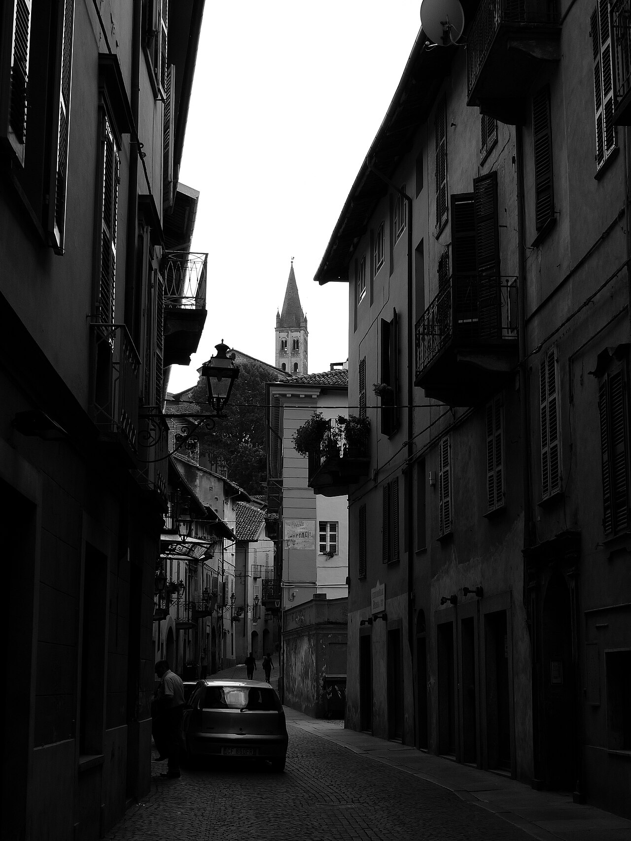 Urban Trekking: Saluzzo, Manta e la Collina — Sentiero a Saluzzo, Cuneo