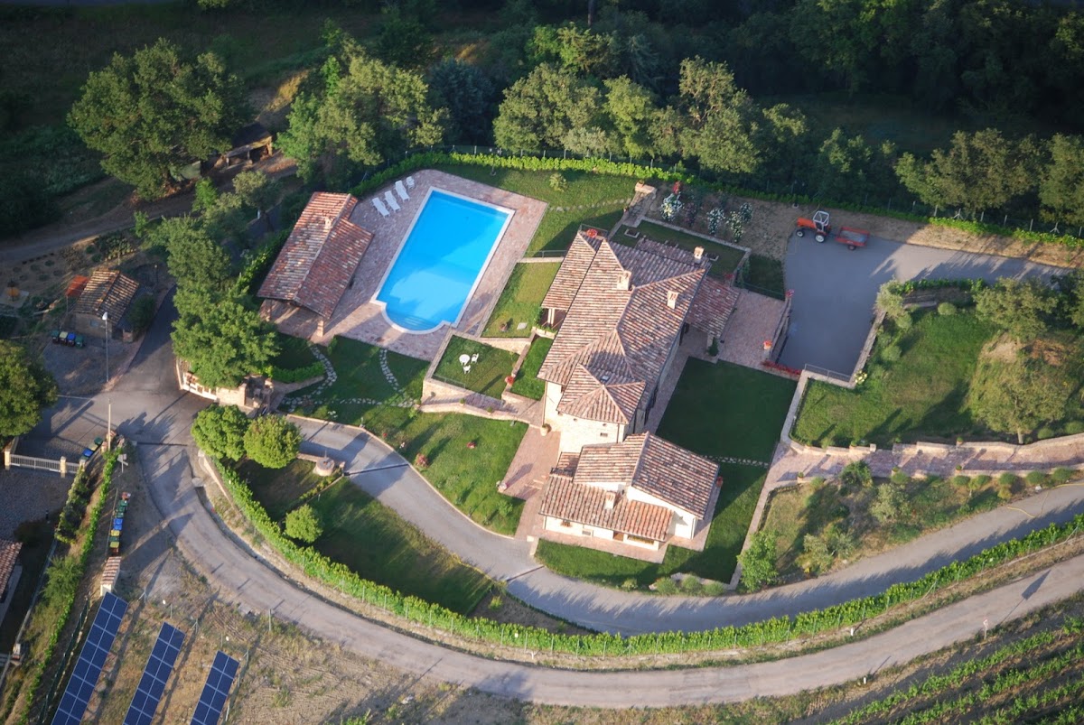 Fattoria Didattica Agriturismo Torre Piantarosa — Alloggio a Perugia, Perugia