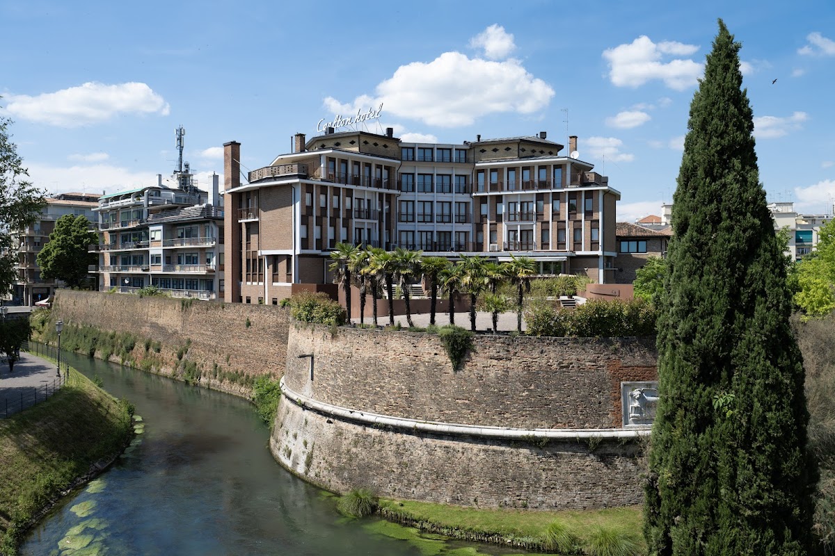 Hotel Carlton — Alloggio a Treviso, Treviso