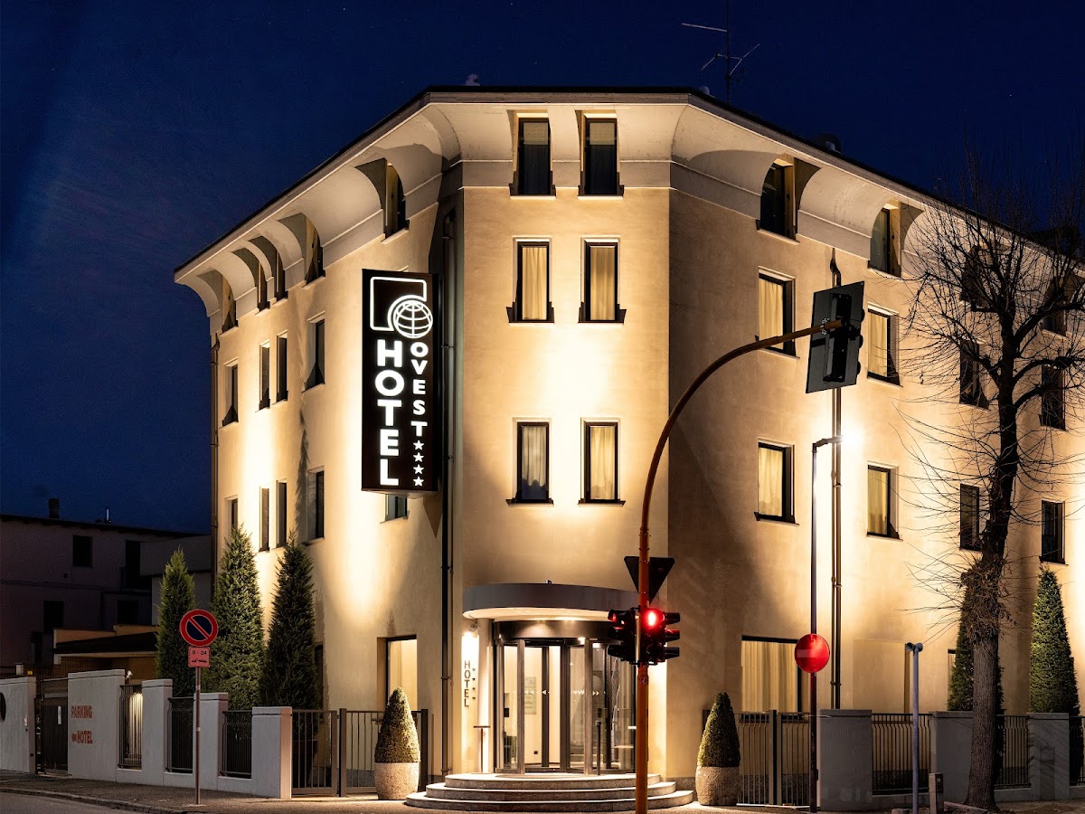 Hotel Ovest — Alloggio a Piacenza, Piacenza