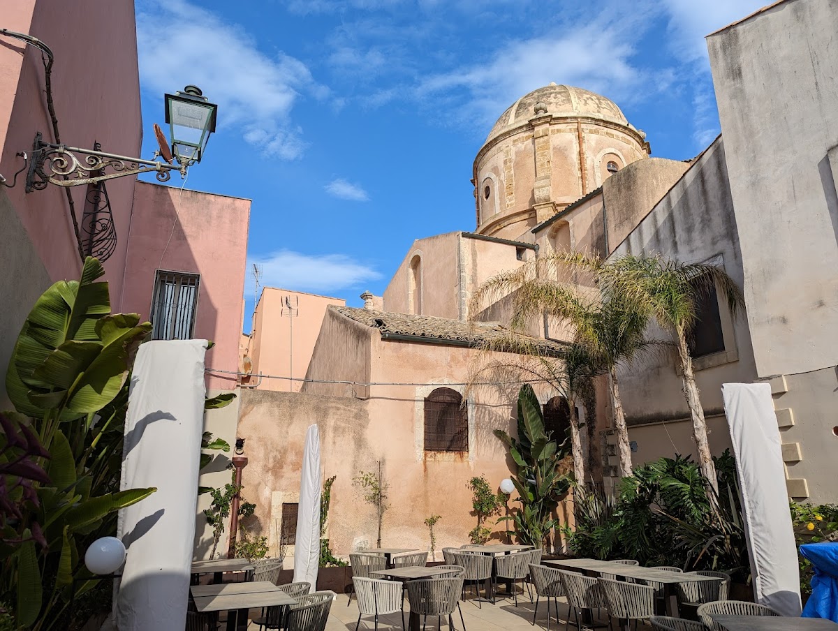 Palazzo Salomone - Luxury Suites — Alloggio a Siracusa, Siracusa