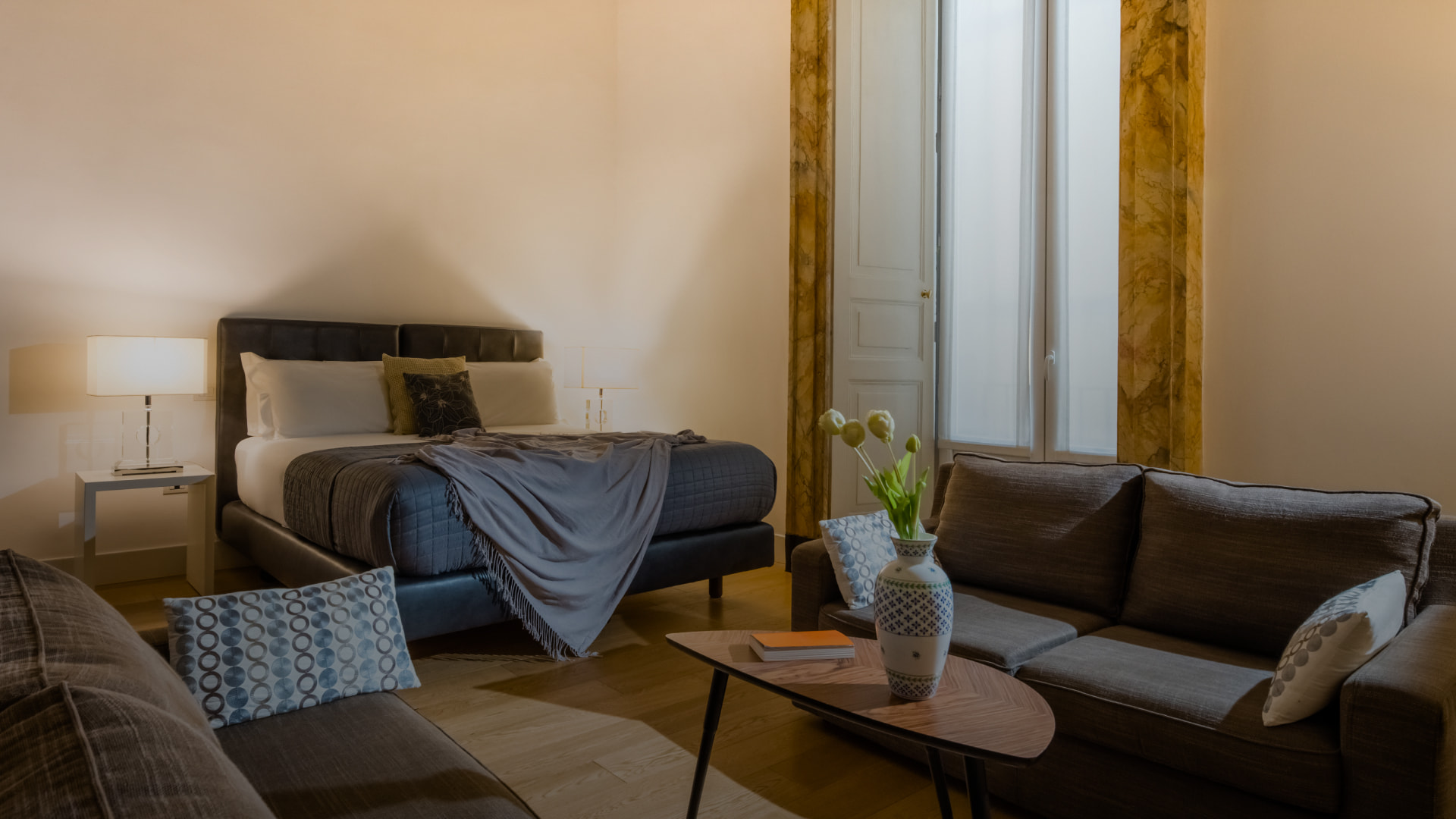Santa Chiara Boutique Hotel — Punto di interesse a Napoli, Napoli
