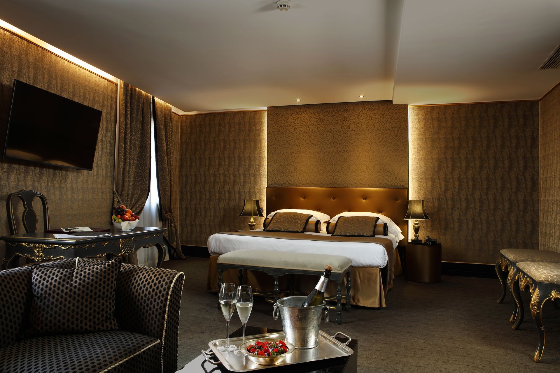 Hotel Aqua Palace — Punto di interesse a Venezia, Venezia