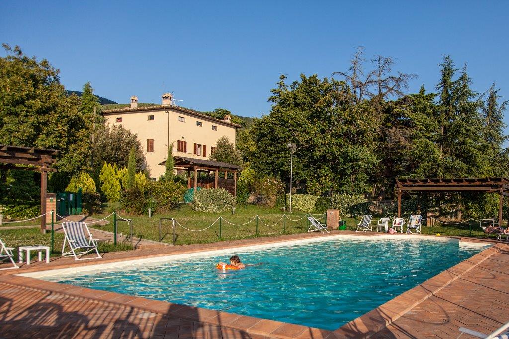Agriturismo Sasso Rosso — Alloggio a Assisi, Perugia