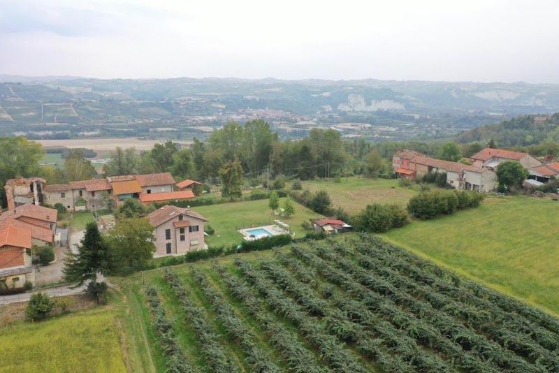 Ospiti del Pero — Alloggio a Dogliani, Cuneo