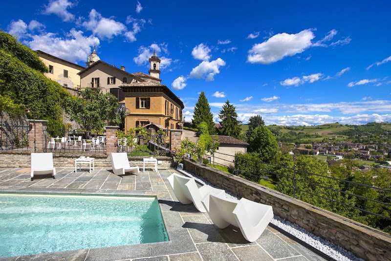 Relais Villa Del Borgo — Alloggio a Canelli, Asti