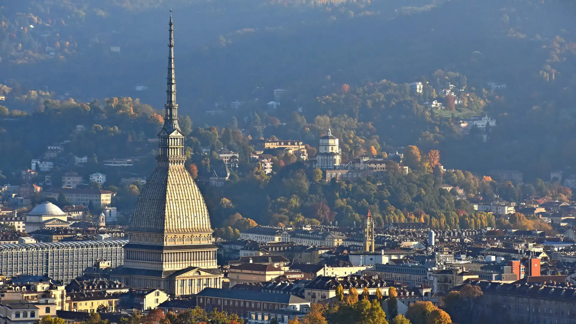 Hotel Luxor — Punto di interesse a Torino, Torino