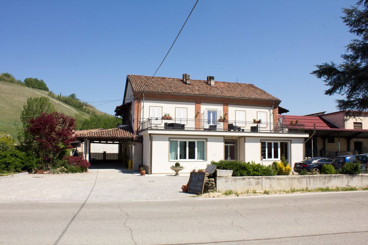 Alla corte dei Caretto — Alloggio a Neive, Cuneo
