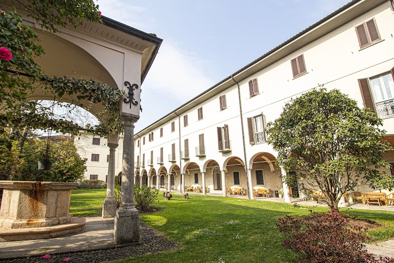 LVG Hotel Collection - Il Chiostro — Alloggio a Verbania, VCO