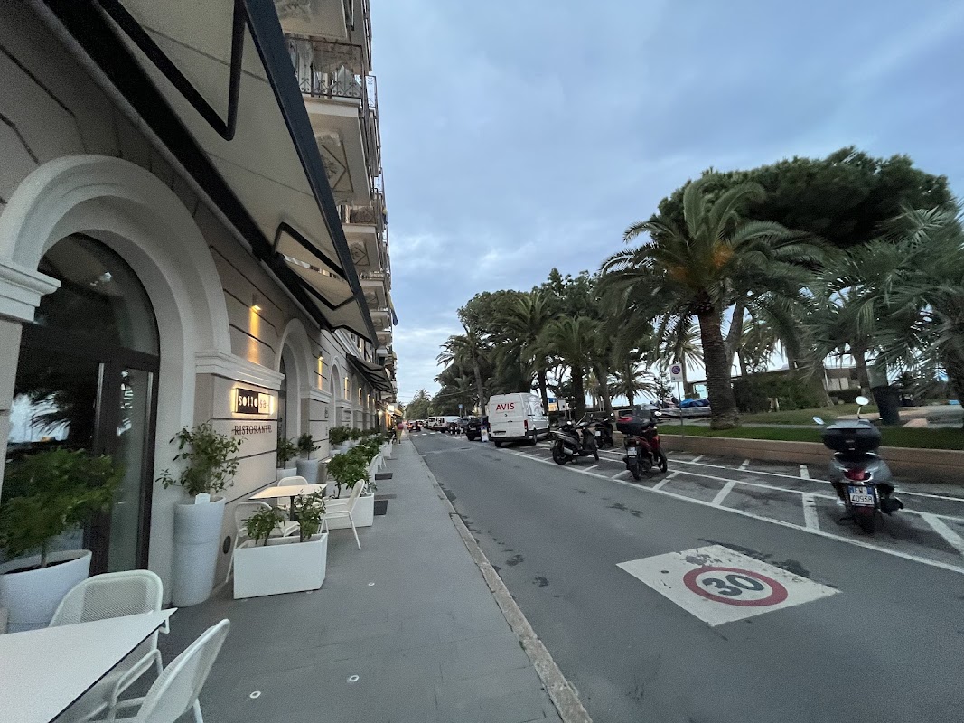 Marina Hotel Charming Rooms