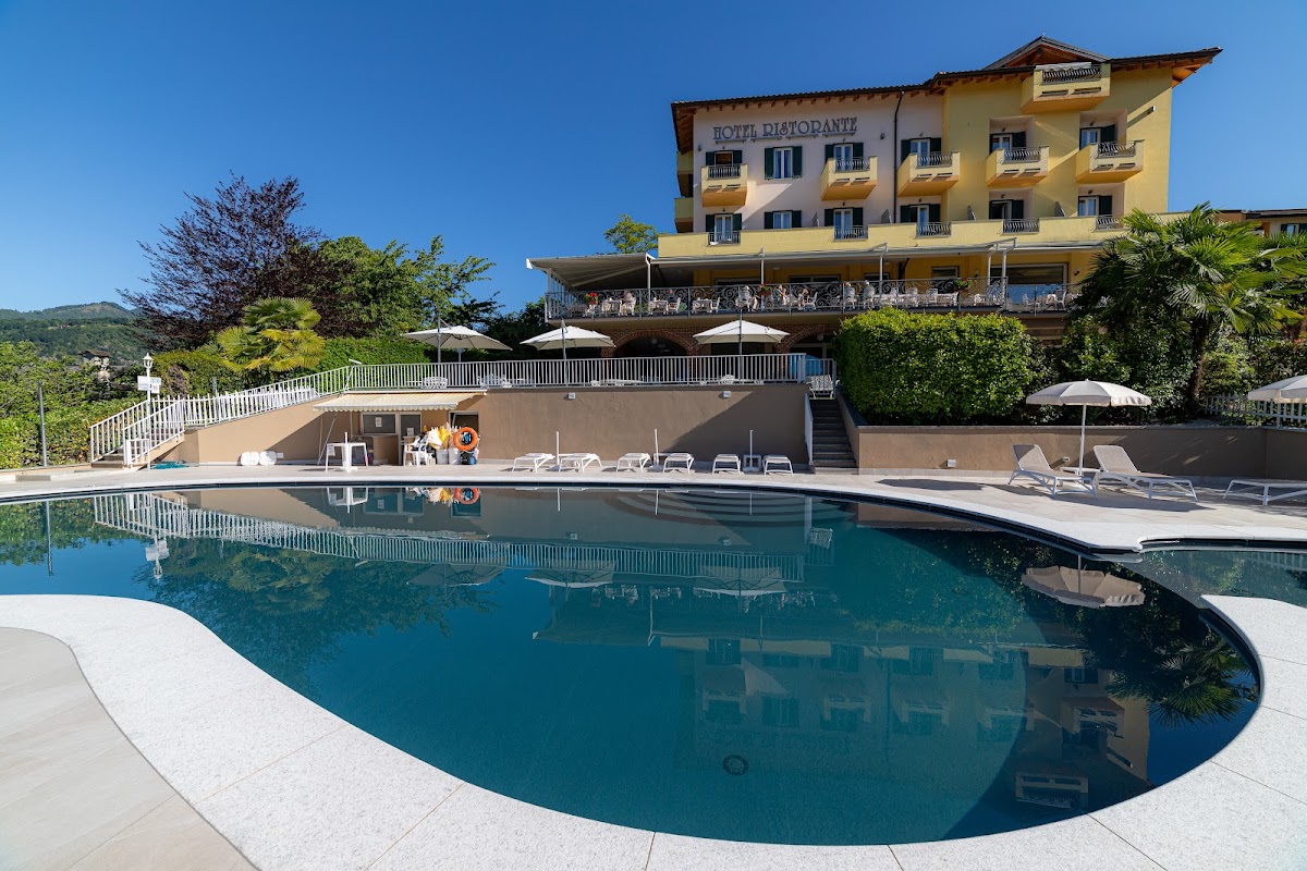 Hotel Ristorante la Bussola — Alloggio a Orta San Giulio, Novara