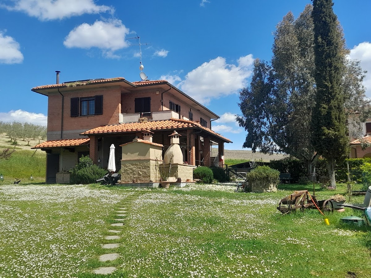 Agriturismo Santa Adriana — Alloggio a Volterra, Pisa