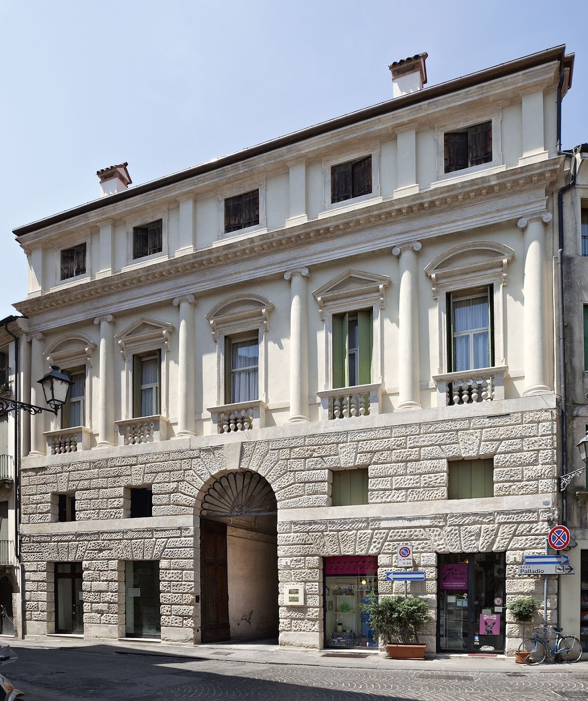 Bed & Breakfast AL PONTE — Alloggio a Vicenza, Vicenza