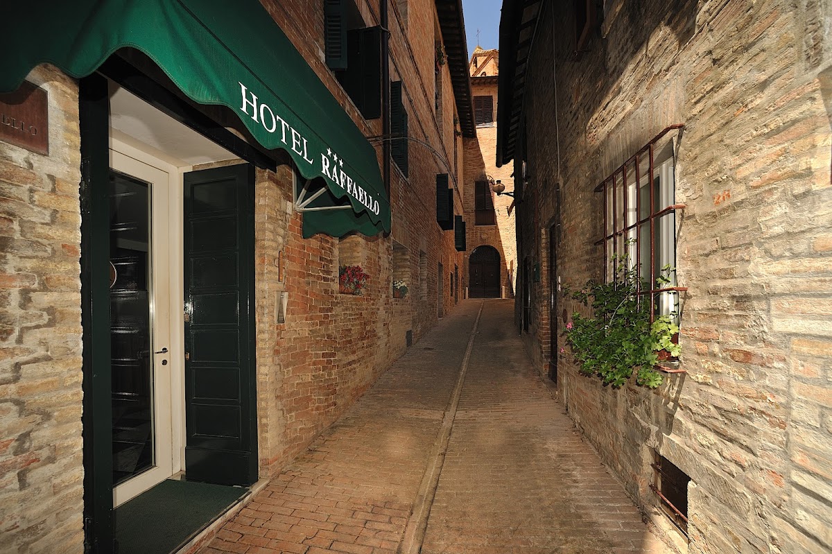 Hotel Raffaello - Temporaneamente chiuso — Alloggio a Urbino, Pesaro e Urbino