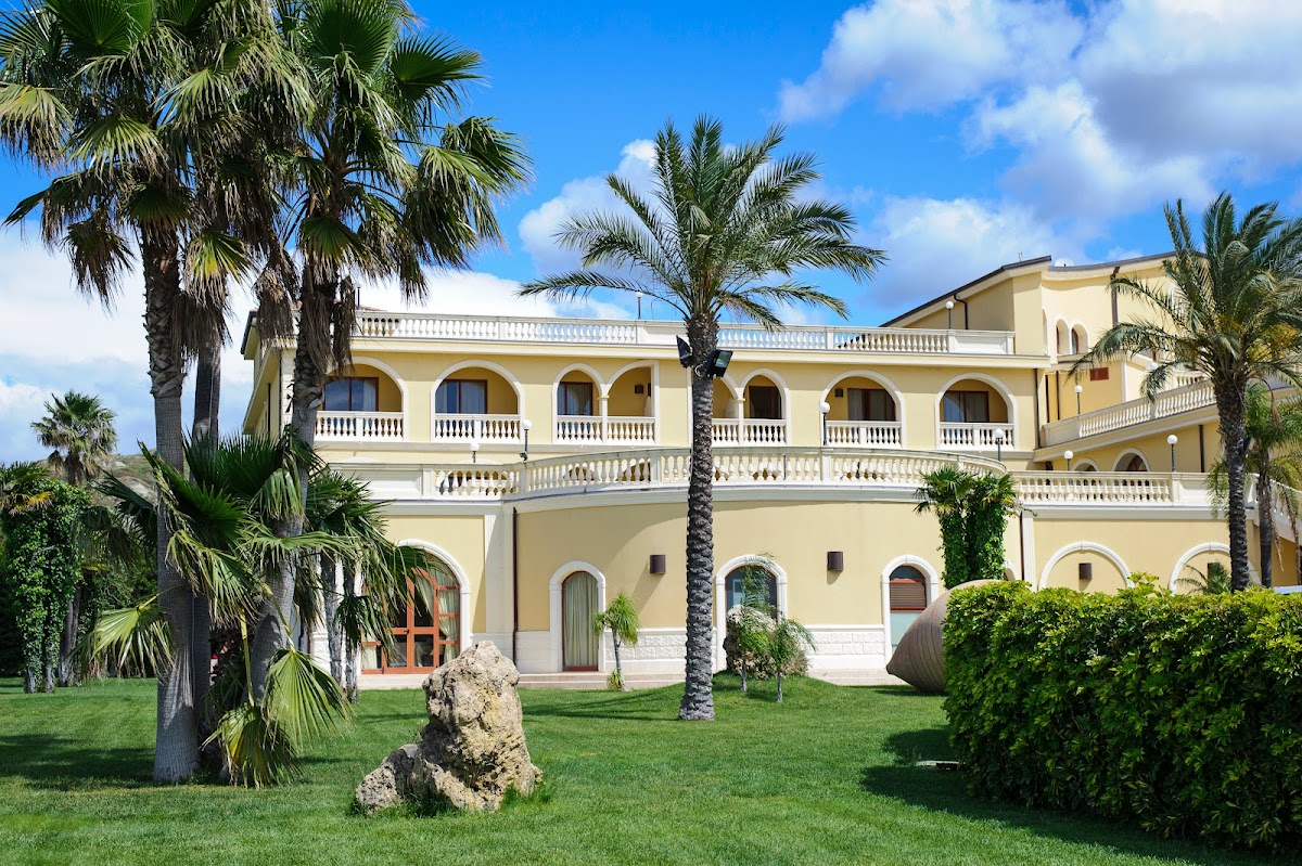 Parco dei Principi Hotel Wedding & Events — Alloggio a Gerace, Reggio Calabria