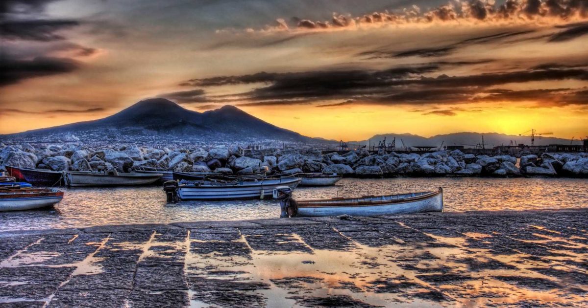 B&B Toledo Station — Punto di interesse a Napoli, Napoli