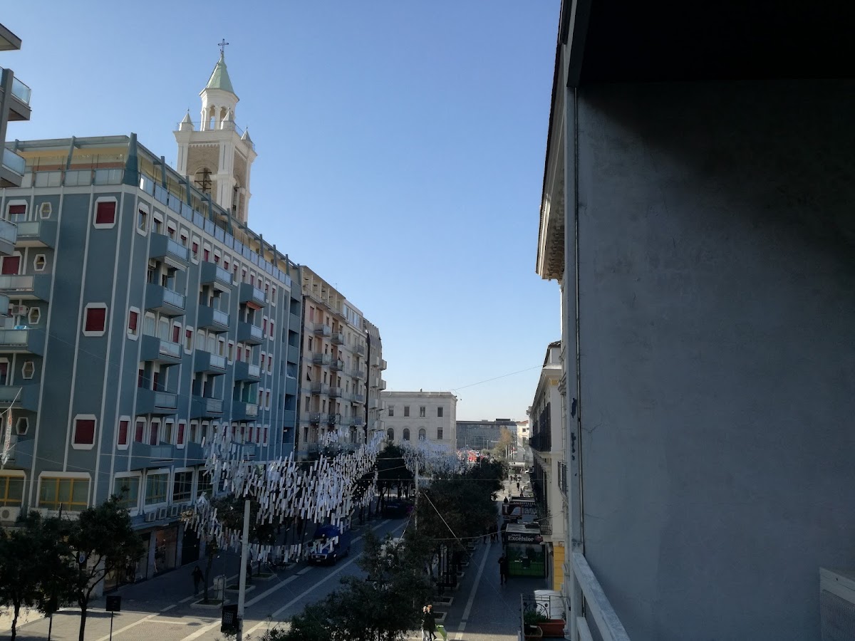 Bed and Breakfast Le Stanze sul Corso — Alloggio a Pescara, Pescara
