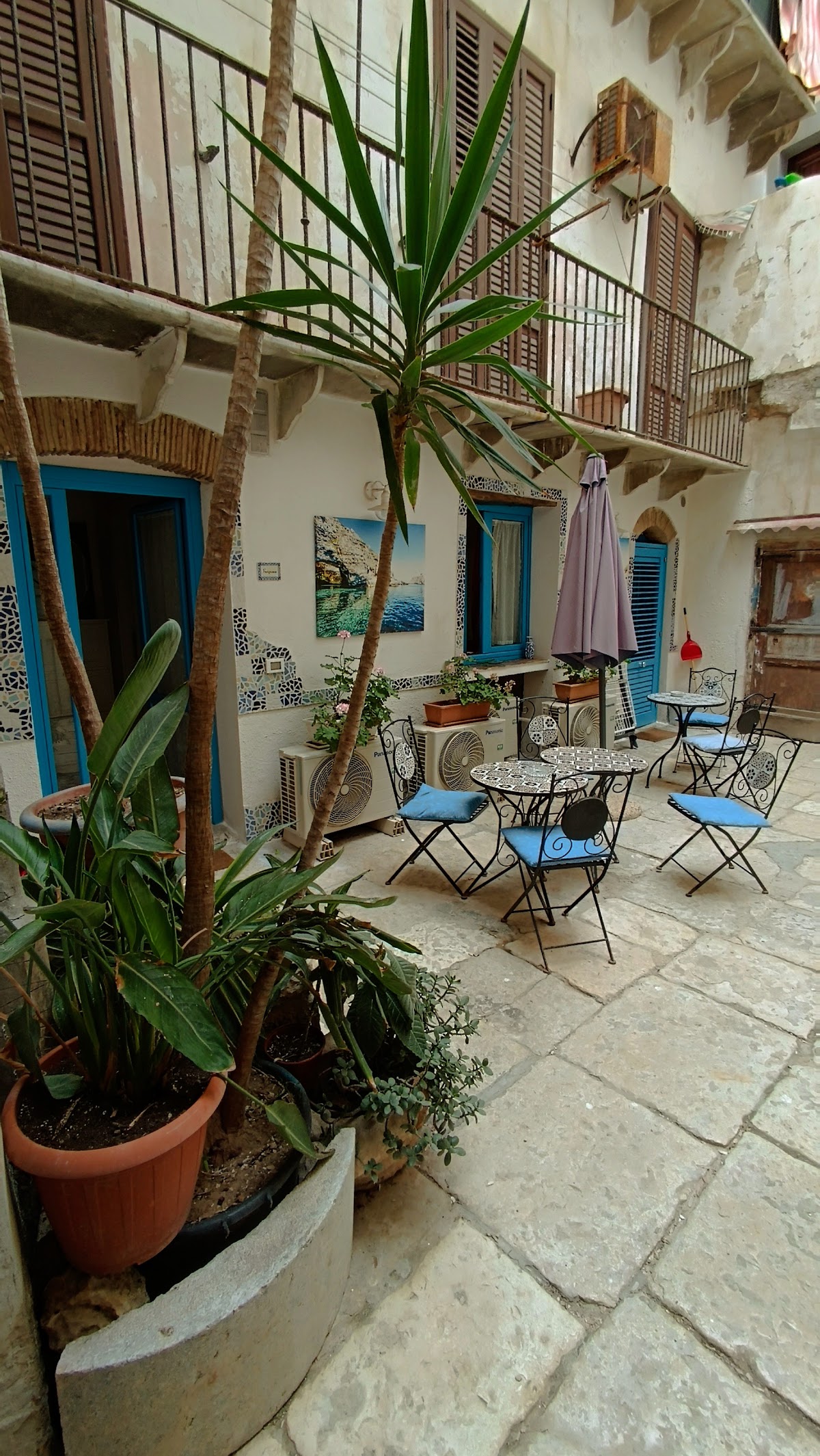 Cortile Azzuro — Alloggio a Trapani, Trapani