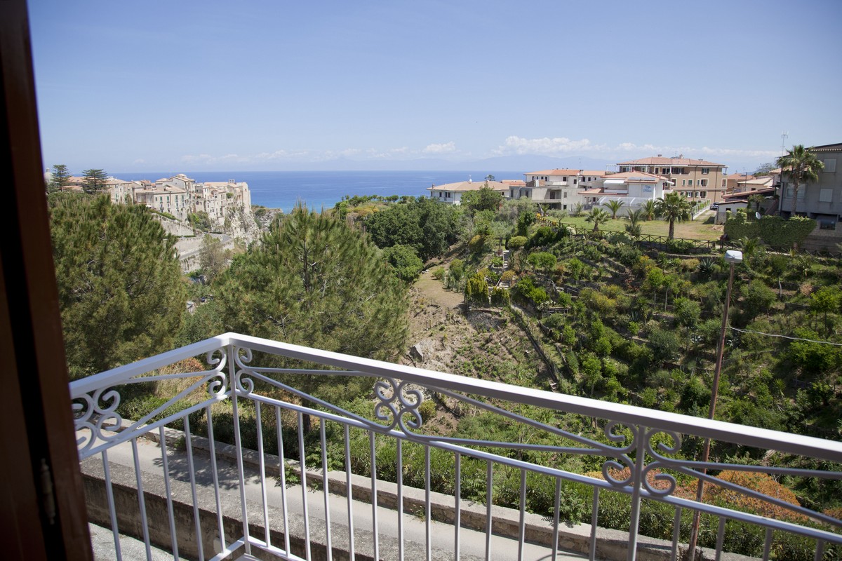 B&B Donna Rosa Accommodation — Alloggio a Tropea, Vibo Valentia