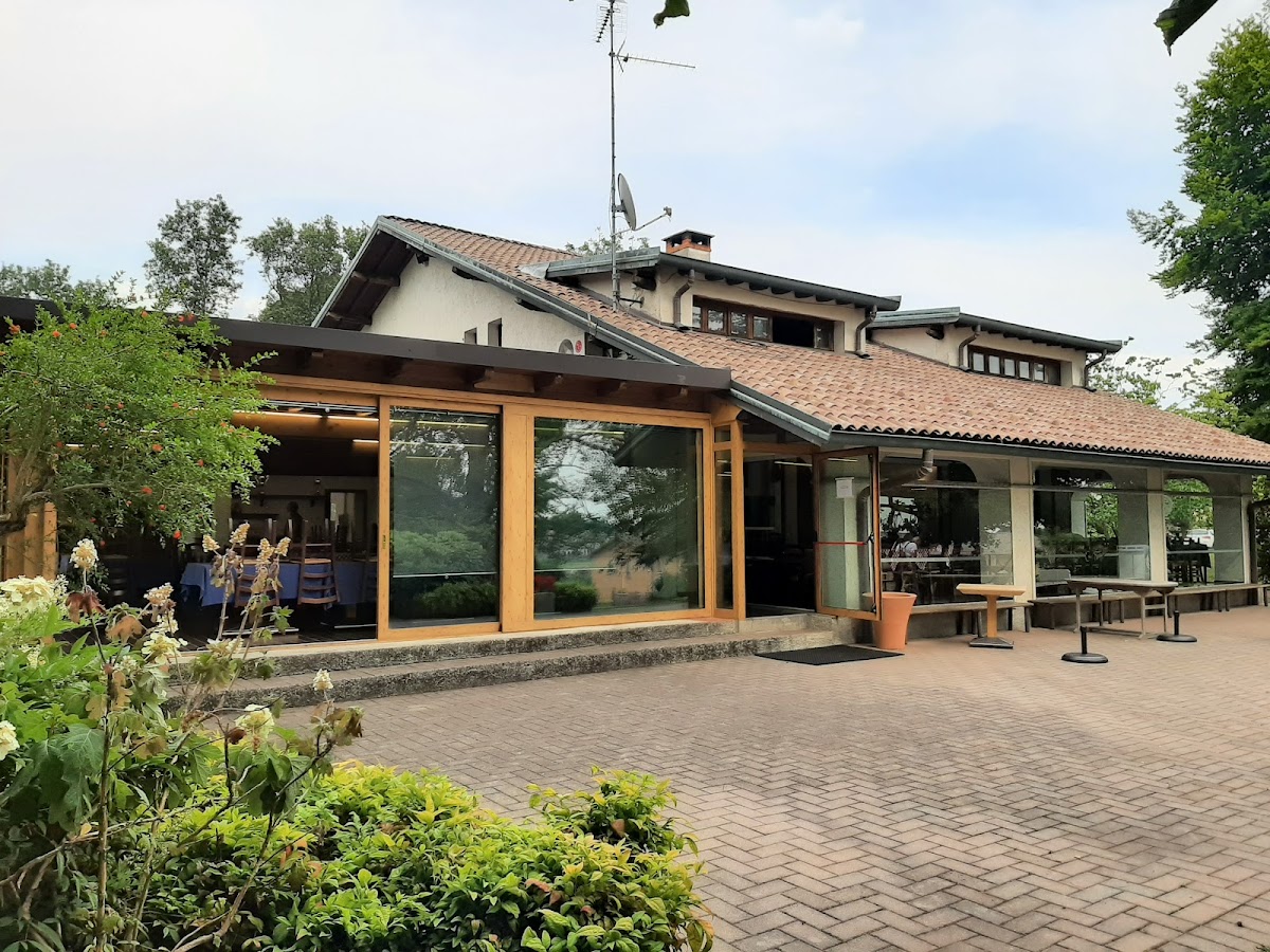 Agriturismo La Ca' Tenaia — Alloggio a Como, Como