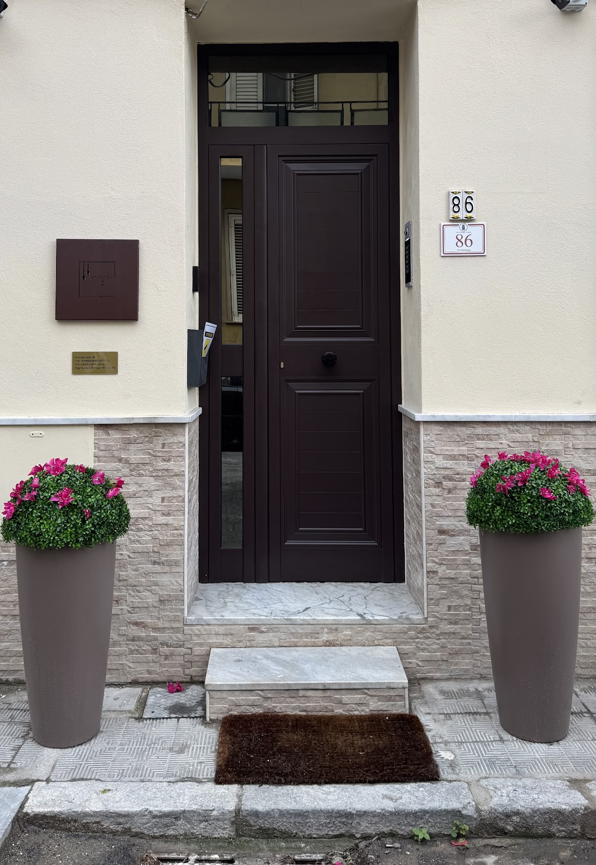Maison ì room suites & apartment
