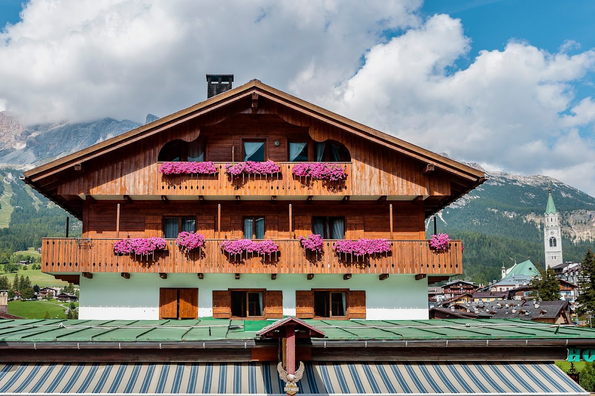 Hotel Panda — Alloggio a Cortina d Ampezzo, Belluno