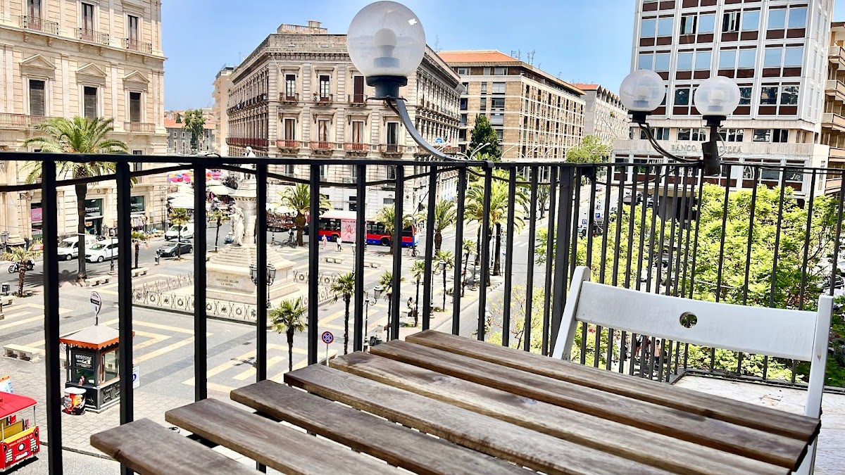 Stesicoro InHabit Catania -B&B Catania Centro Catania- Centro Storico - Via Etnea - Piazza Stesicoro — Alloggio a Catania, Catania