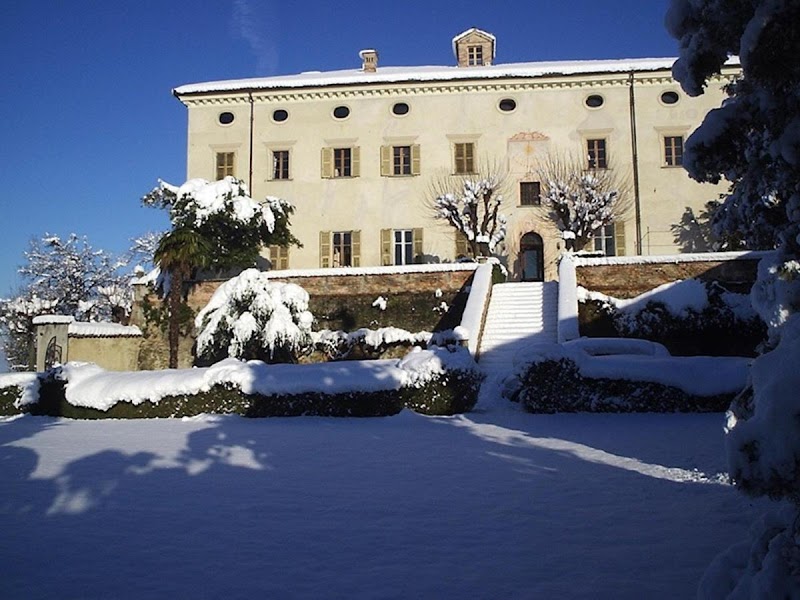 Castello di Coazzolo B&B