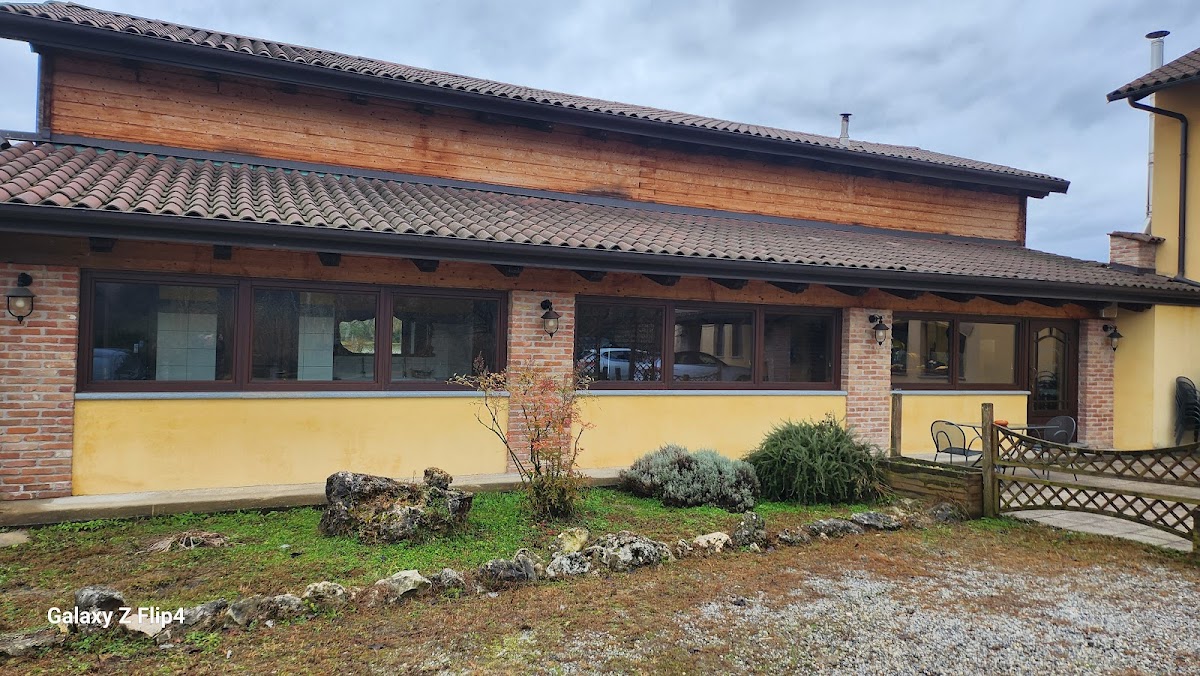 Agriturismo Fattoria delle Vignole — Alloggio a Cherasco, Cuneo