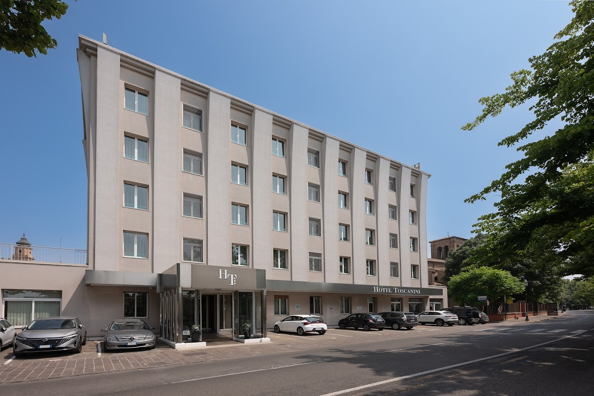 Hotel Toscanini — Accommodation in Parma, Parma