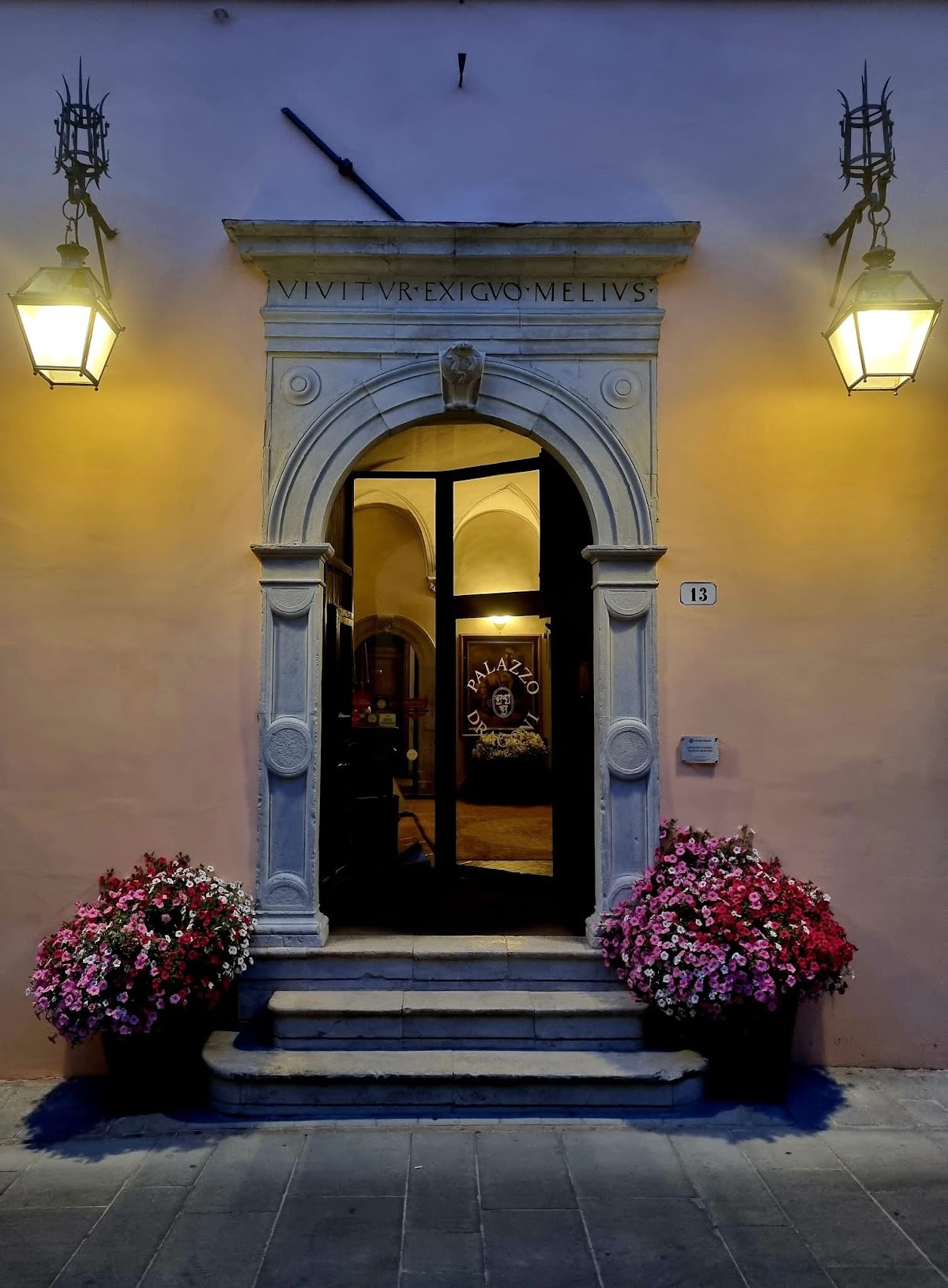 Palazzo Dragoni — Alloggio a Spoleto, Perugia
