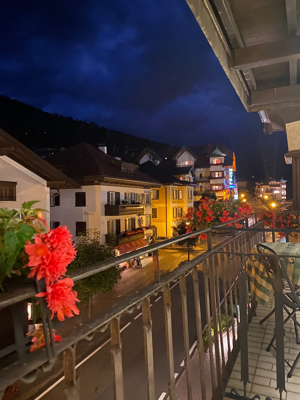 Hotel · Bed & Breakfast · Apartments Planaces — Alloggio a Ortisei, Bolzano
