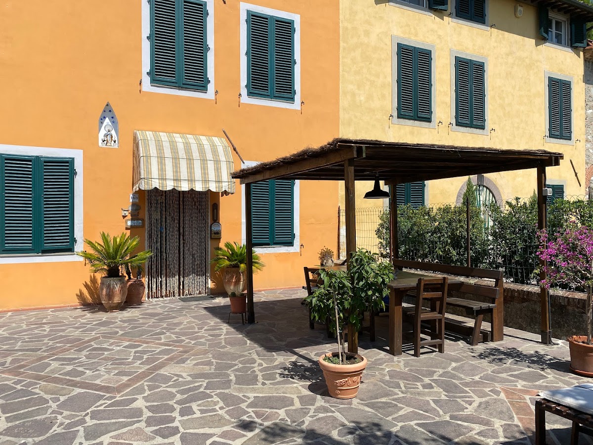 Bed and Breakfast Lucca Fora — Alloggio a Lucca, Lucca