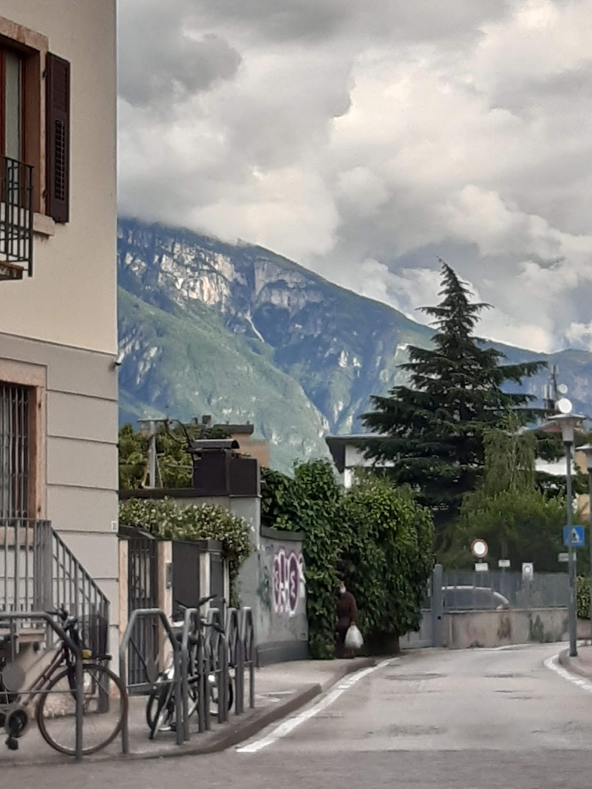 Bed E Breakfast Ai Tre Portoni — Alloggio a Trento, Trento