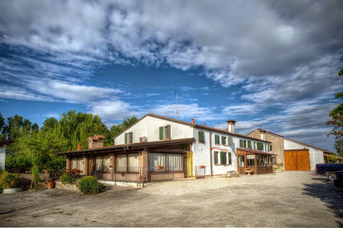 Agriturismo La Strozza — Alloggio a Ferrara, Ferrara