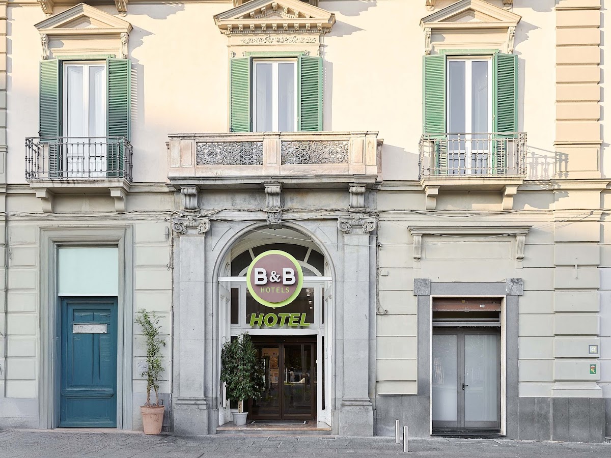 B&B HOTEL Napoli — Alloggio a Napoli, Napoli
