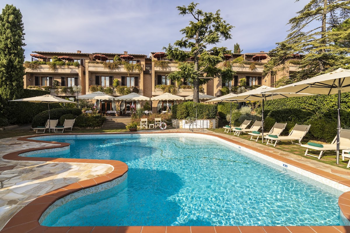 Relais Santa Chiara Hotel by Double Hospitality — Alloggio a San Gimignano, Siena
