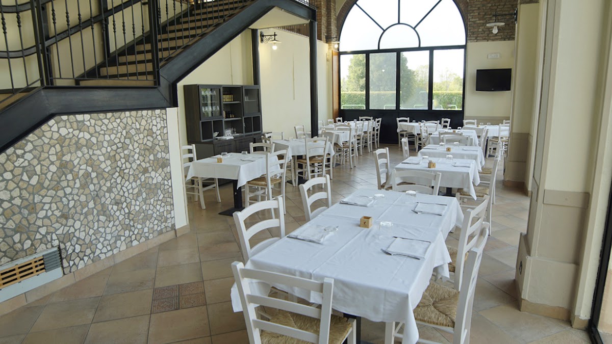 Ristorante Pizzeria La Nuova Fattoria Mantova — Alloggio a Mantova, Mantova