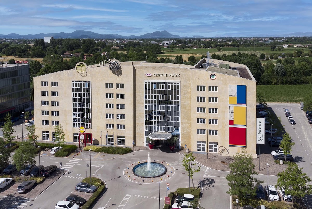 Crowne Plaza Padova by IHG — Alloggio a Padova, Padova