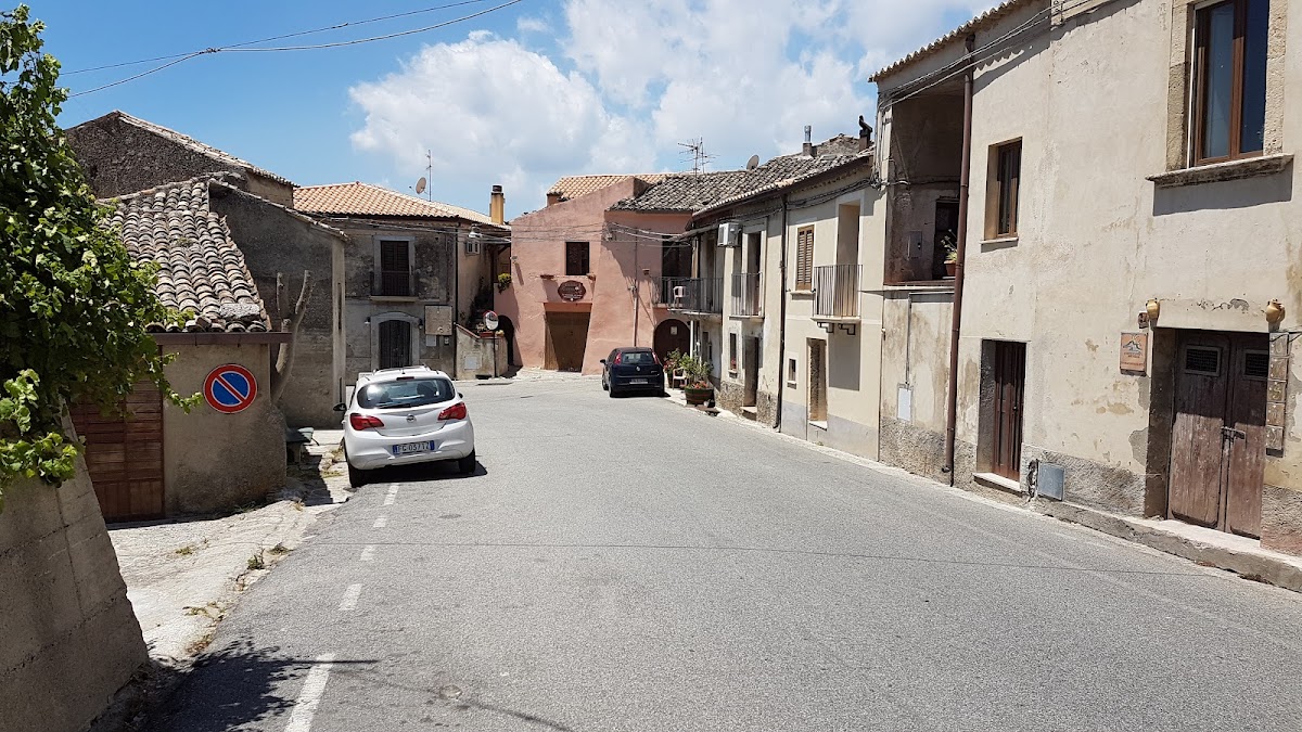 Locanda il Cappero B&B — Alloggio a Gerace, Reggio Calabria
