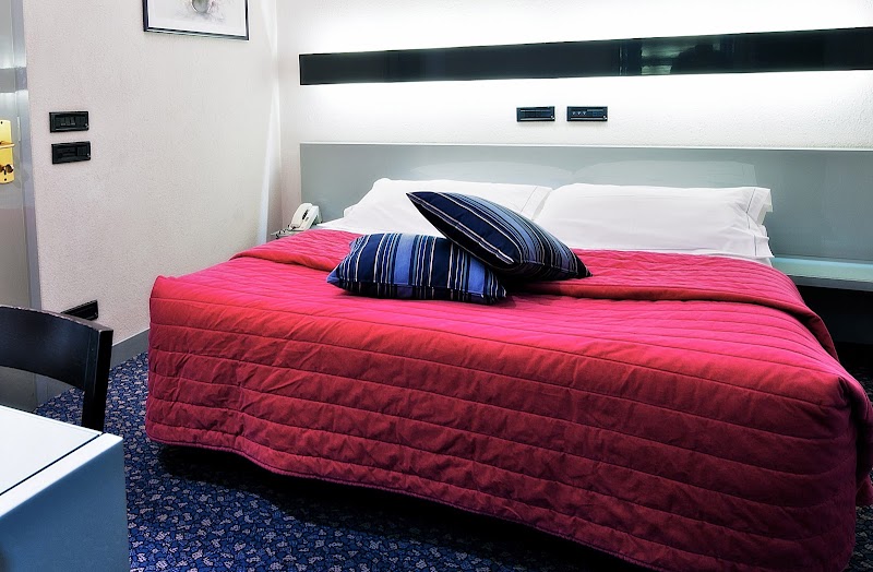 Hotel Michelangelo — Alloggio a Biella, Biella