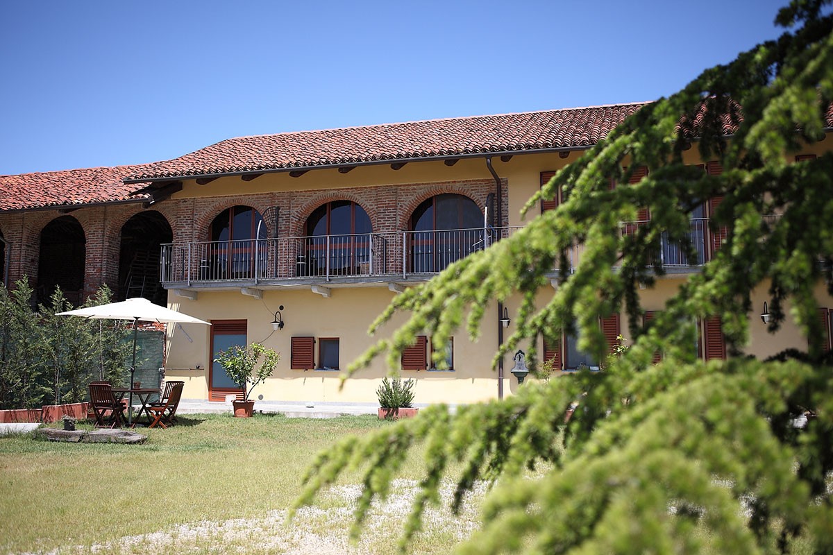 Al Casale B&B — Alloggio a Cherasco, Cuneo