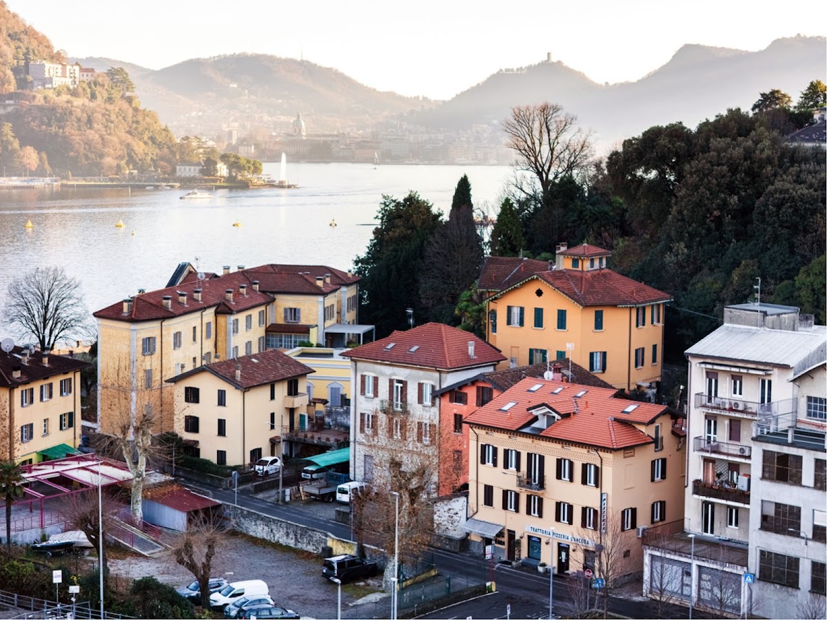Casa Batèl Suites & Apartments in Como - By Breva Collections — Alloggio a Como, Como