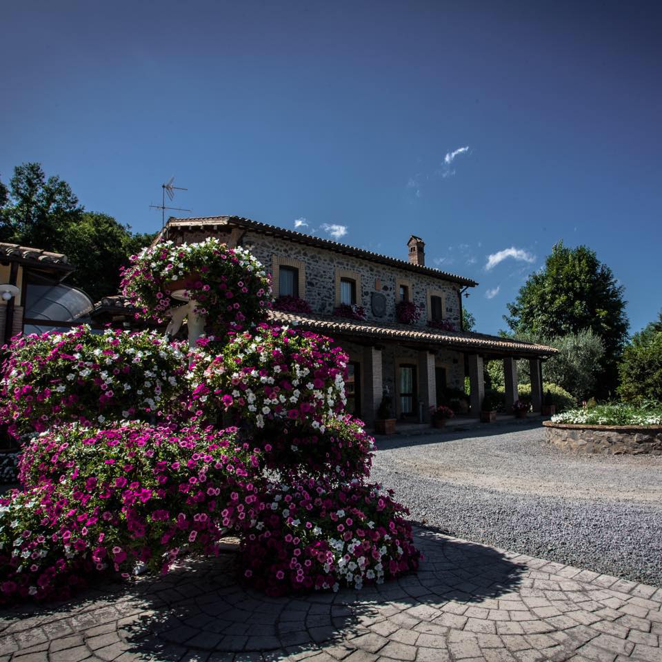 Agriturismo Divino Amore — Alloggio a Civita di Bagnoregio, Viterbo