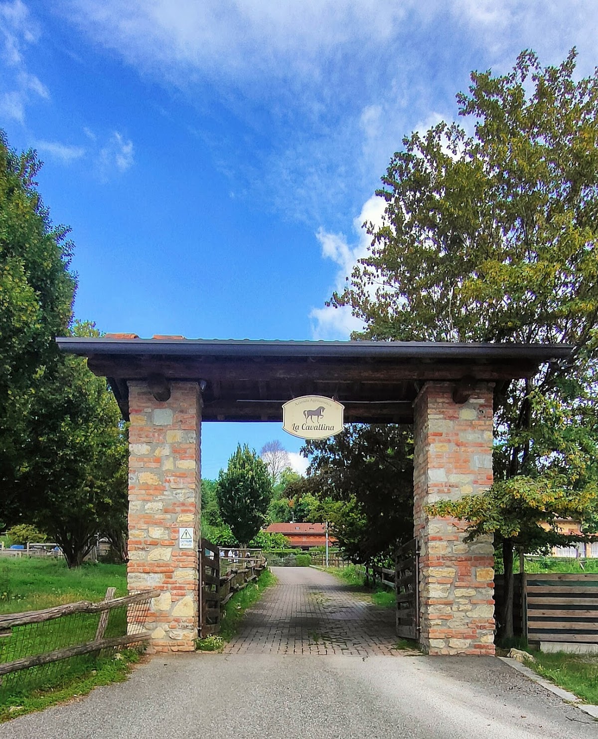 La Cavallina Azienda Agrituristica — Alloggio a Como, Como